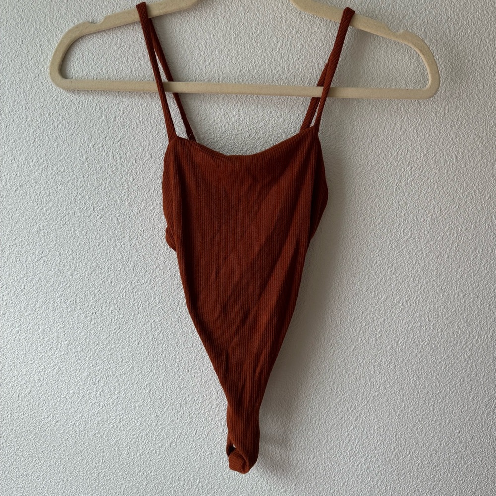 Lulu’s burnt orange bodysuit